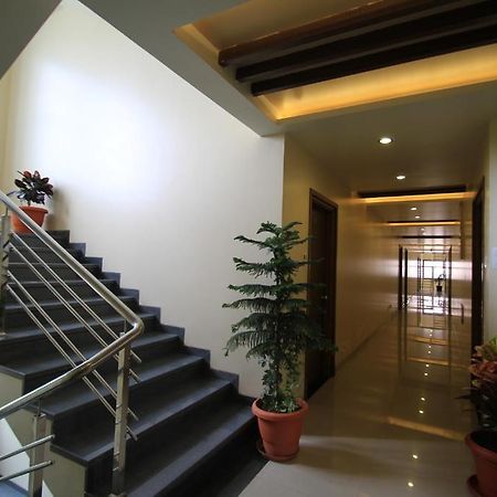Hotel Sai Smaran Shirdi Exterior photo